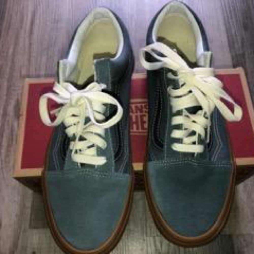 Vans sneakers